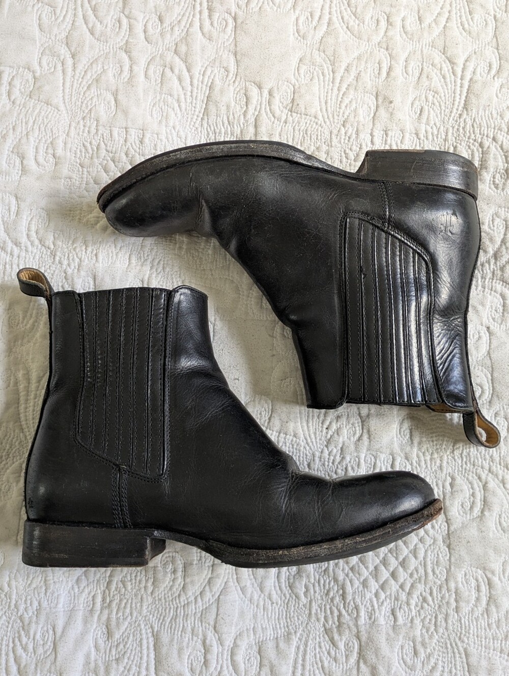 Frye Veronica Chelsea Shortie Bootie